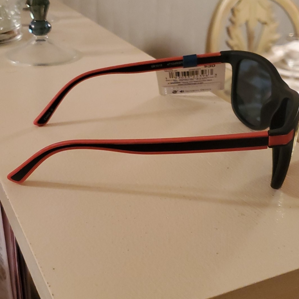 Arizona Jean co men sport shades - Picture 8 of 10